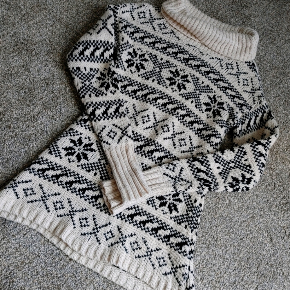 Maurices Sweater